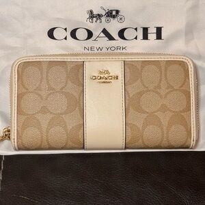 Coach Beige Signature Zip Wallet with Cream Trim